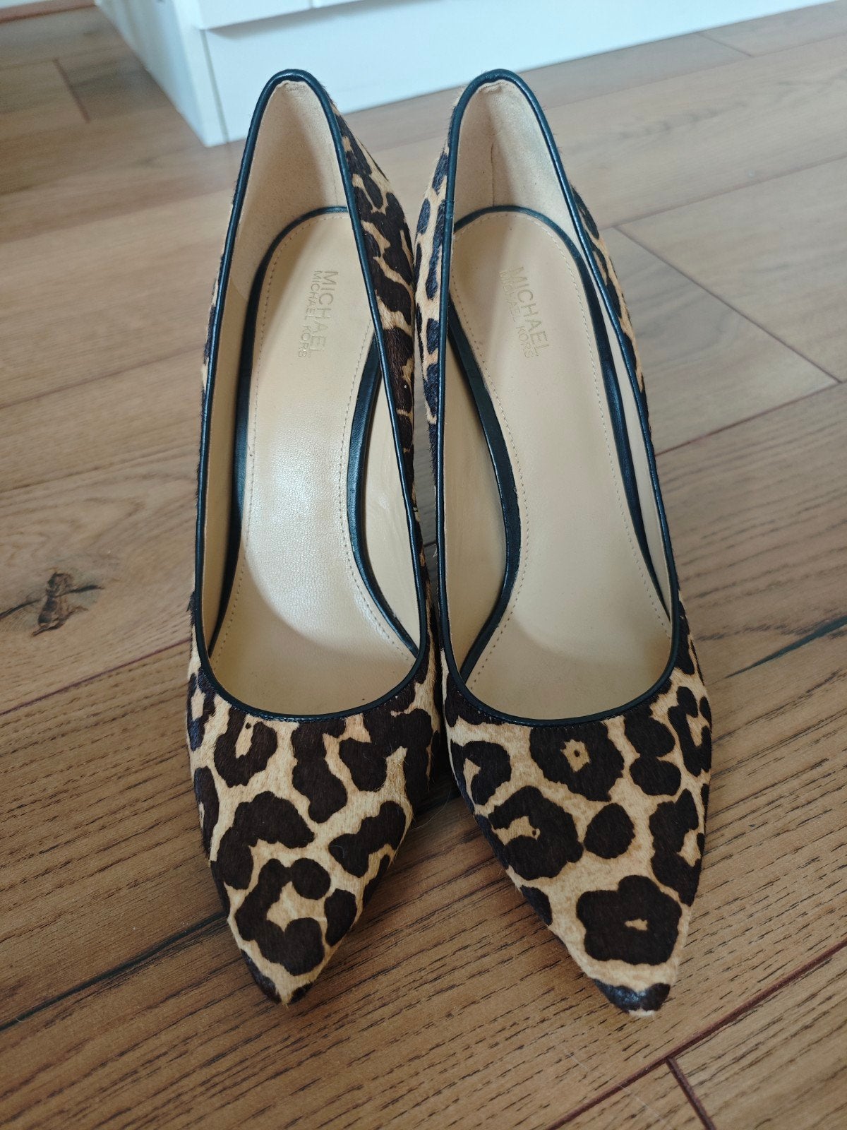 Michael Kors Clara Mid Pumps Luipaardprint – Maat EU 39,5, Kleding | Dames, Schoenen, Ophalen, Bruin