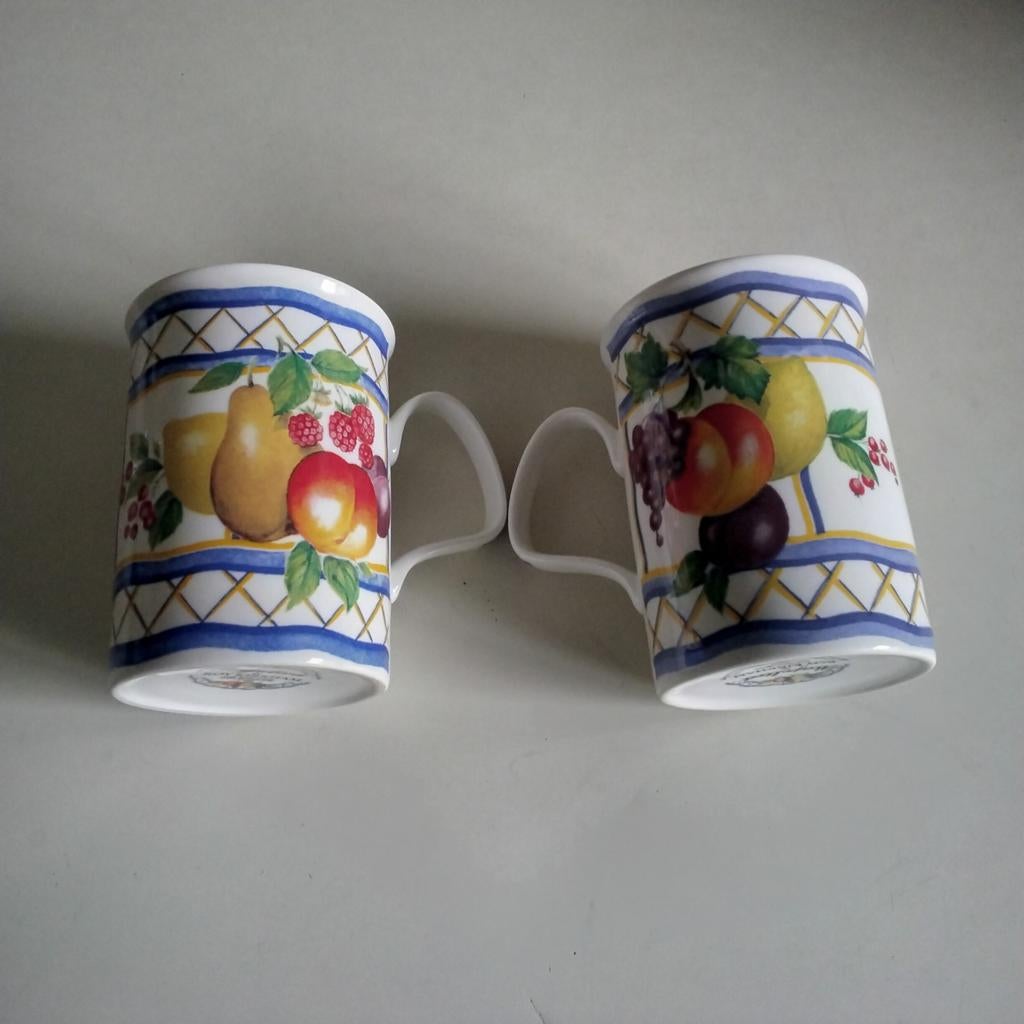 Roy kirkham  majolica  mokken, Huis en Inrichting, Keuken | Servies, Ophalen of Verzenden, Zo goed als nieuw, Overige stijlen