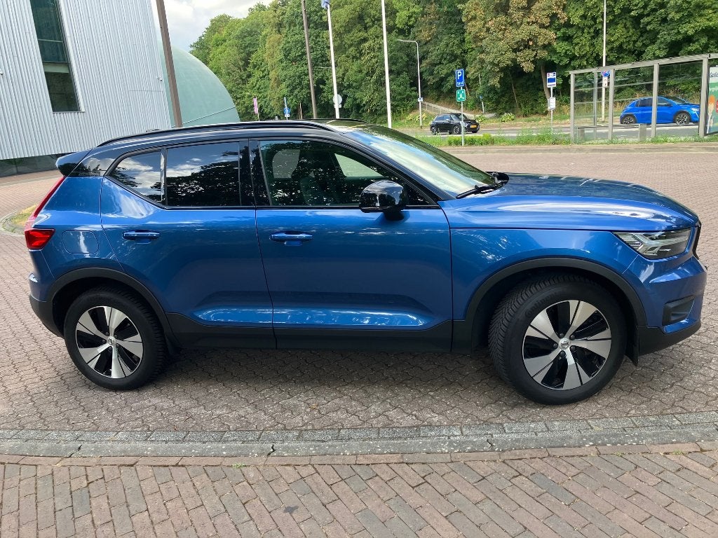 Volvo XC40 T4 Twin Engine 211pk Geartronic 2021 Blauw, 1800 kg, 129 pk, Blauw, 3 cilinders
