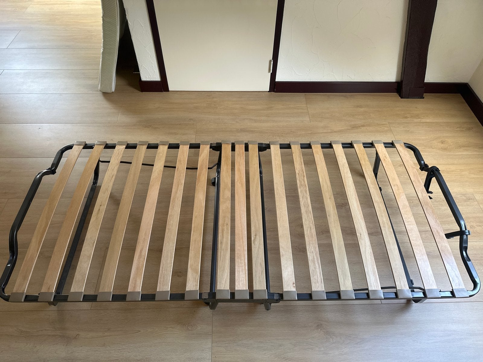 Opvouwbaar logeerbed met lattenbodem en matras, Ophalen, Eenpersoons, Zwart, 80 cm