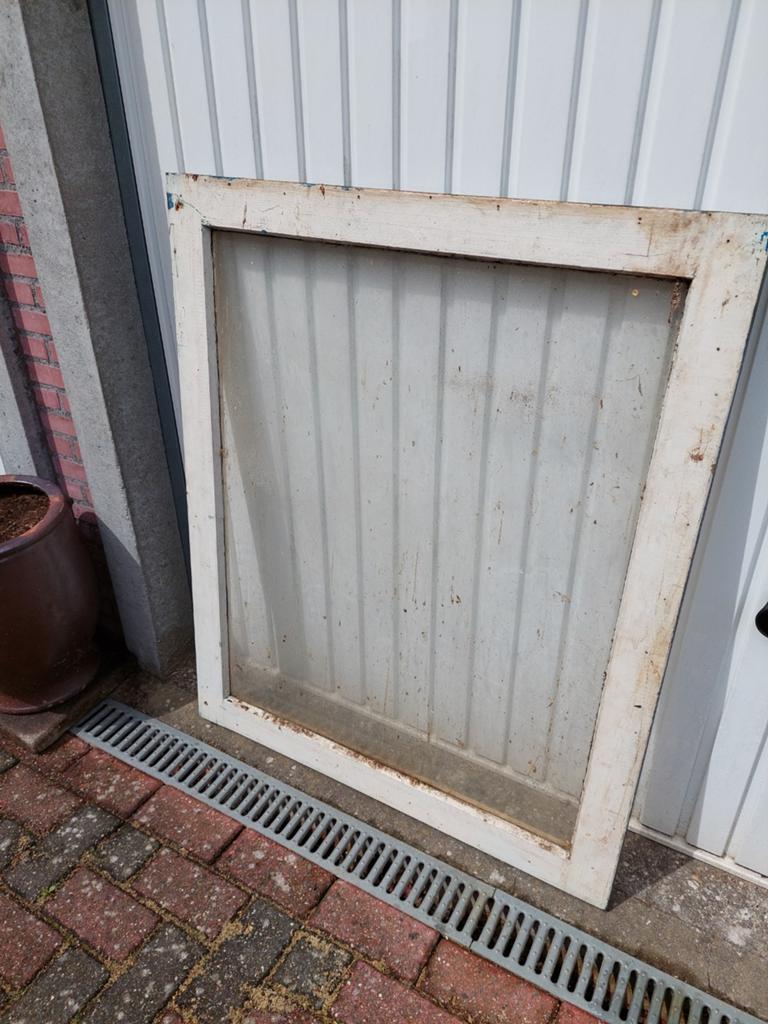 Gratis, Ophalen, 80 tot 120 cm, Gevelraam of Ruit, 80 tot 120 cm