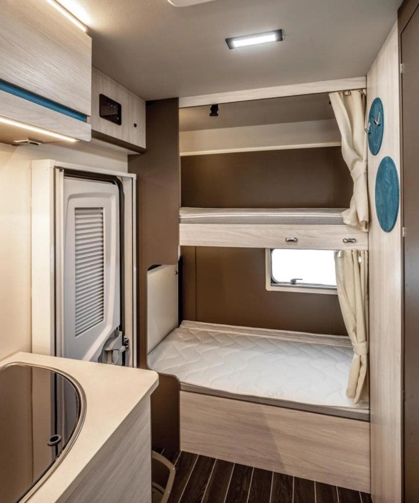 Foto 8 van Ruime camper uit 2025