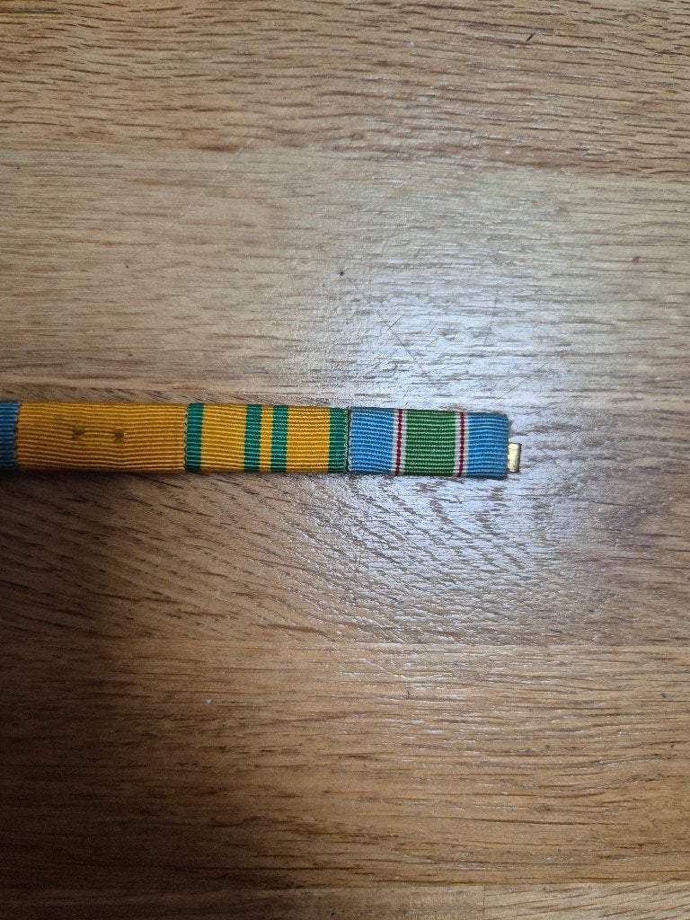 Nederlandse baton spange 4x, Verzamelen, Ophalen of Verzenden, Landmacht, Nederland, Lintje, Medaille of Wings