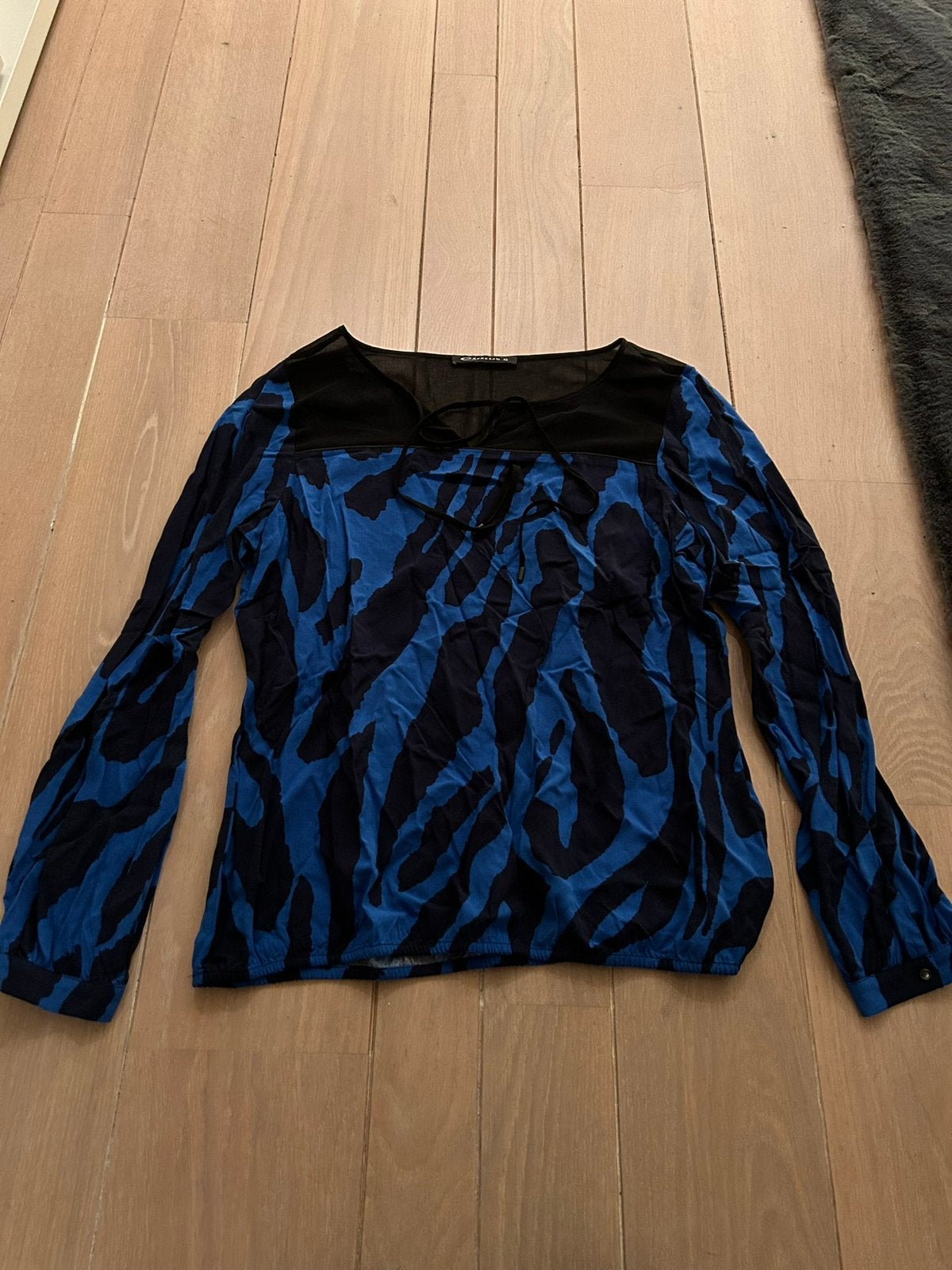 Nieuwe blouse van Expresso, maat 42., Kleding | Dames, Ophalen of Verzenden, Nieuw, Maat 42/44 (L)