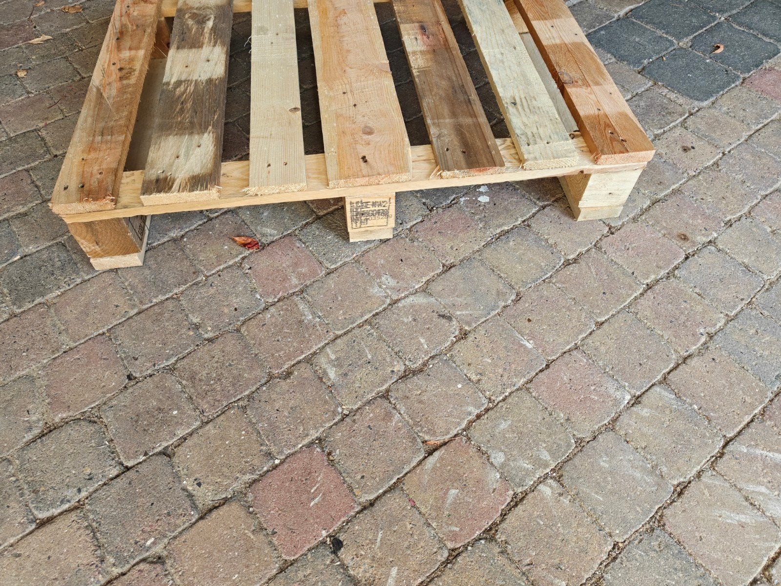 Gratis op te halen: stevige houten pallet, Ophalen of Verzenden, Gebruikt