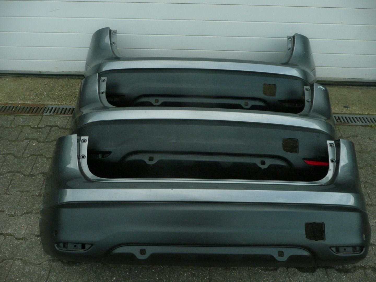 Nissan Qashqai J11 Bumper Achterbumper 850224EA0H PDC Gaten, Gebruikt, -, -, Ophalen of Verzenden