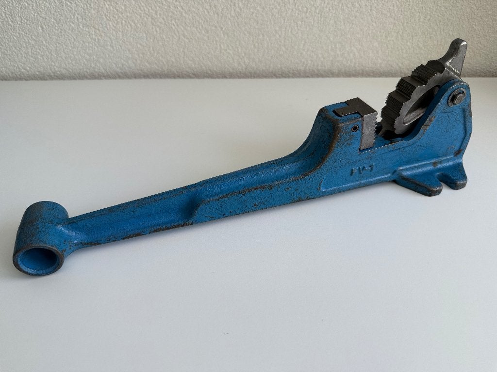 MCC FV-1 pijpklem / 'foot vise' (1/2 - 1 1/4"), Ophalen of Verzenden, Gebruikt