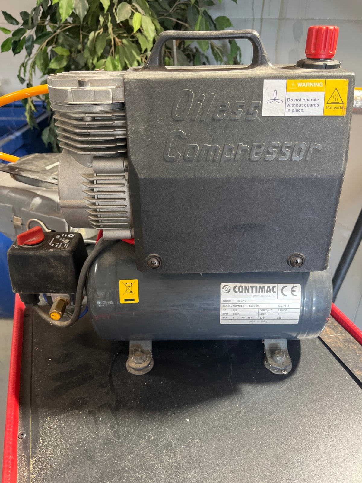 Contimac Handy Compressor - Compact en Krachtig, Ophalen, Gebruikt, 6 tot 10 bar, Minder dan 200 liter/min