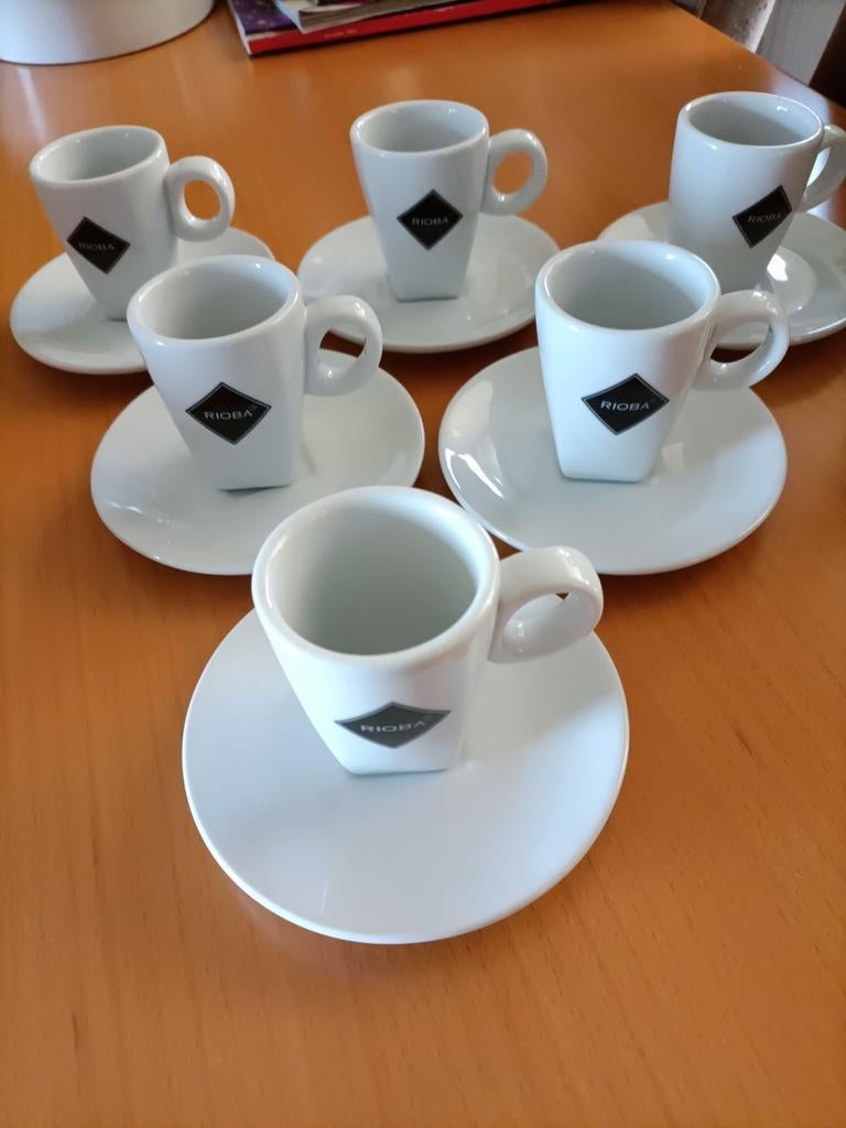 Set van 6 Rioba espresso kop en schotels, Nieuw, Ophalen of Verzenden, Overige stijlen, Kop(pen) en/of Schotel(s)