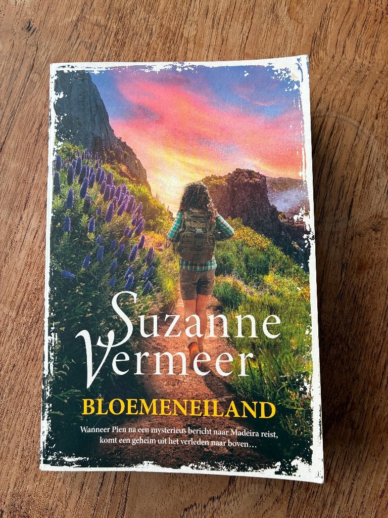 Suzanne Vermeer - Bloemeneiland, Ophalen of Verzenden, Gelezen, Suzanne Vermeer, Nederland