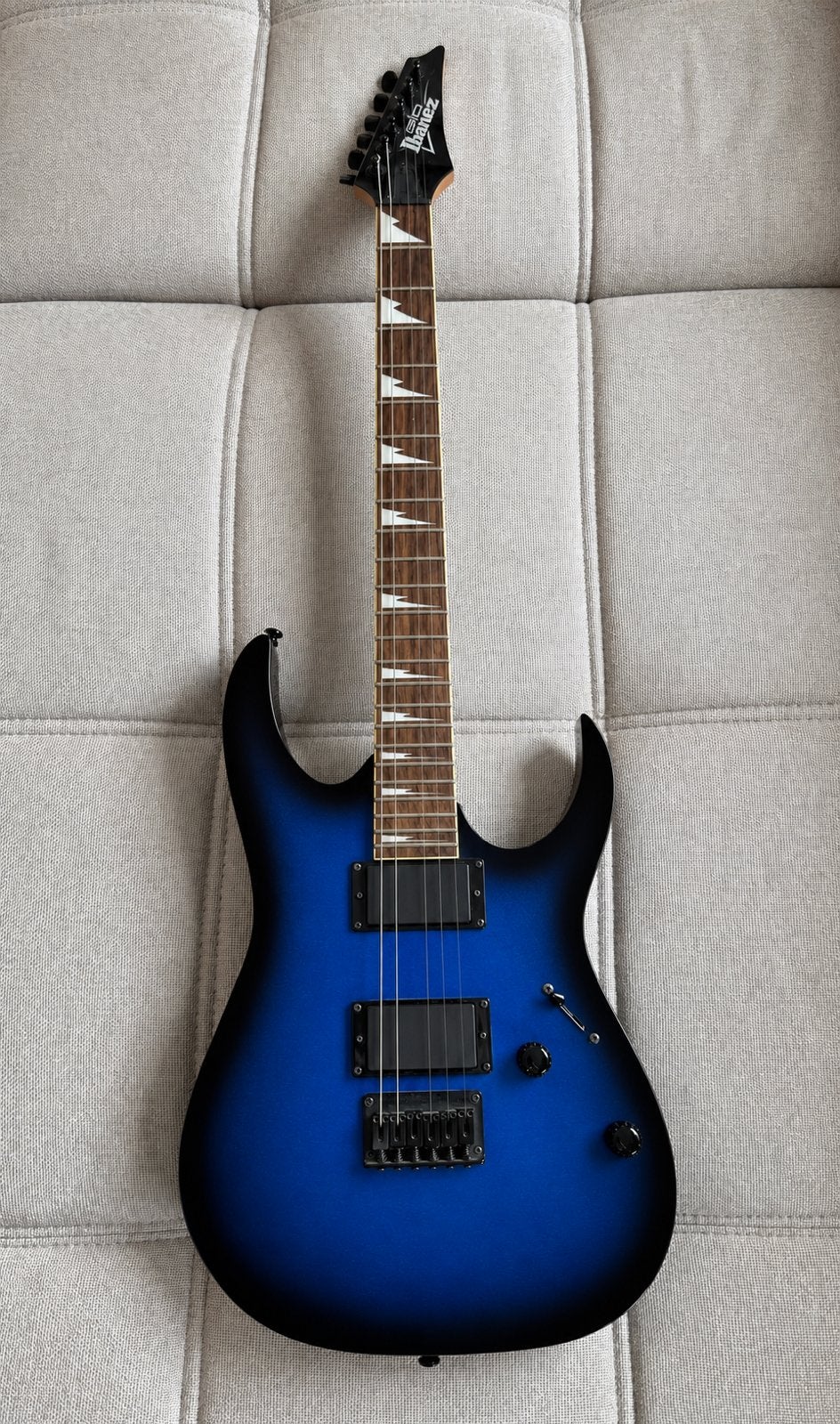 Ibanez Gio electric guitar + Boston Hoes & Draagband, Ophalen, Gebruikt, Solid body, Ibanez