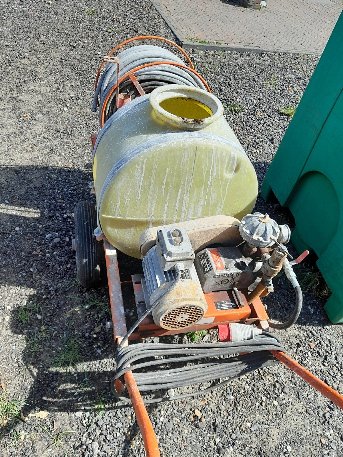 Douven lagedruk Spuit 380 volt, Ophalen