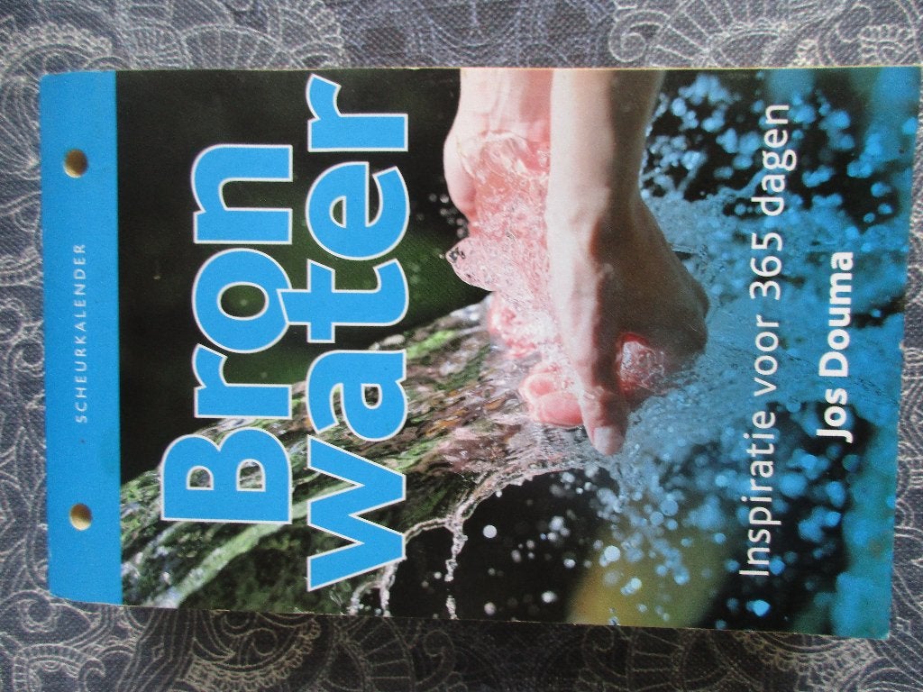 kalender: Jos Douma - Bronwater - inspiriatie voor 365 dagen, Ophalen of Verzenden, Gelezen