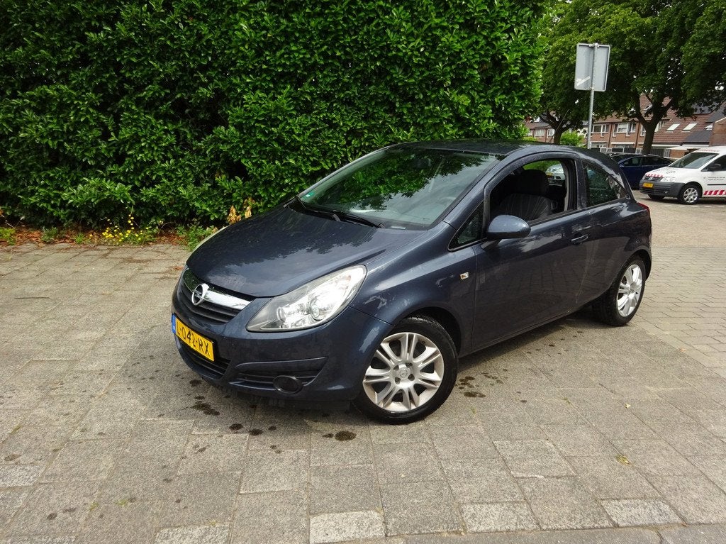 Opel Corsa 1.2-16V Essentia MET JAAR APK, Voorwielaandrijving, 450 kg, Blauw, 1229 cc