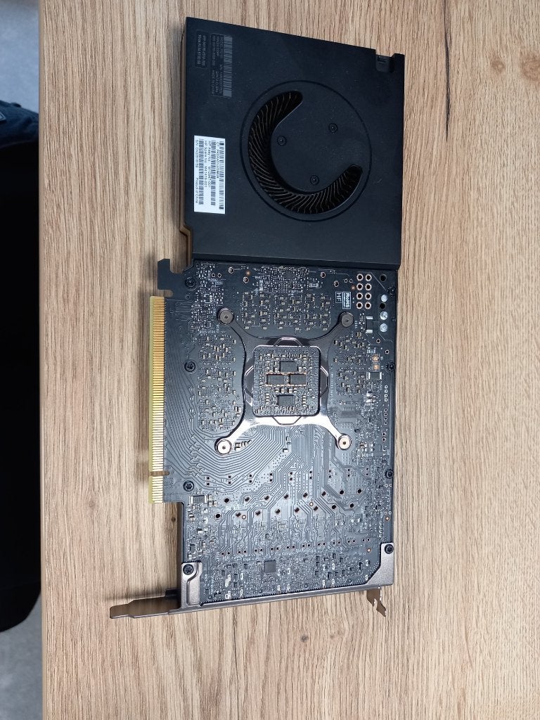 NVIDIA RTX A4000 16GB ECC – professionele single-slot GPU, Computers en Software, Videokaarten, Zo goed als nieuw, Nvidia, PCI-Express 4.0