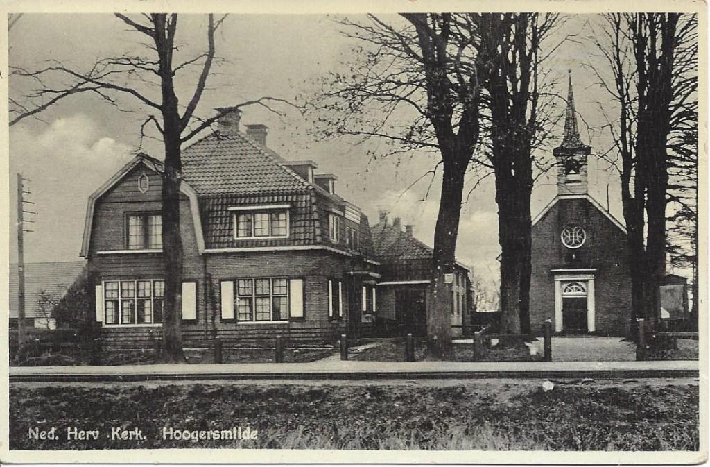 Hoogersmilde (Dr.) Ned. Herv. Kerk, Pastorie, gelopen 1934, Verzamelen, Ansichtkaarten | Nederland, Ophalen of Verzenden, 1920 tot 1940