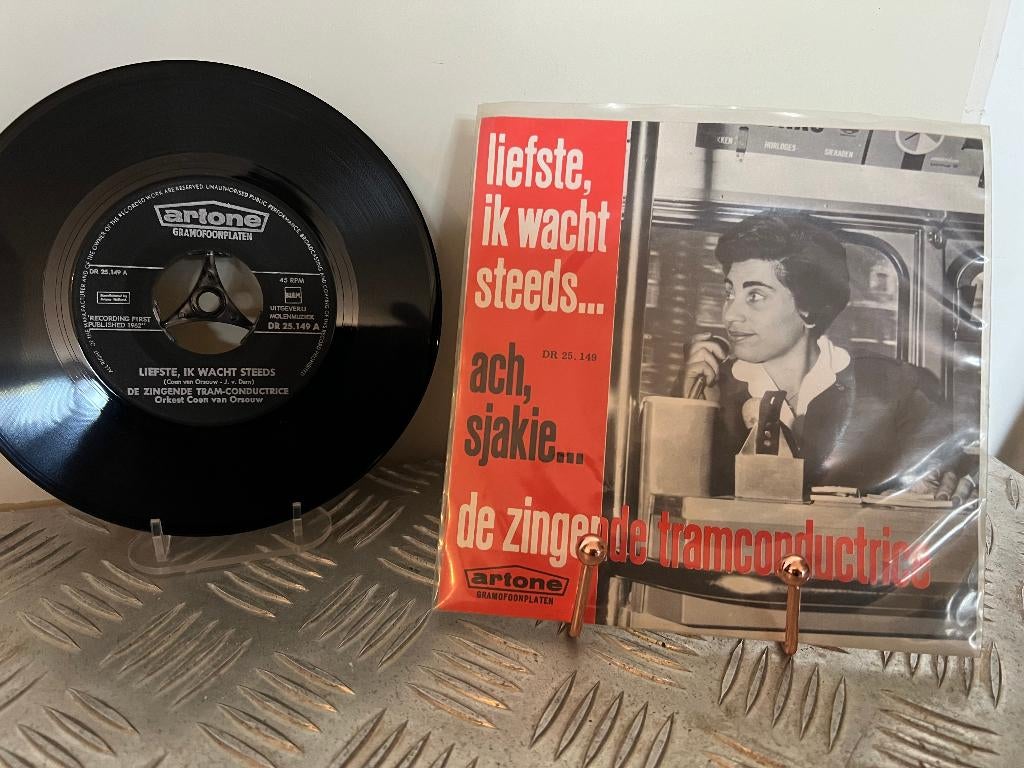 Aparte Nederlandstalige single  De Zingende Tramconductrice, Ophalen of Verzenden, Gebruikt, Nederlandstalig