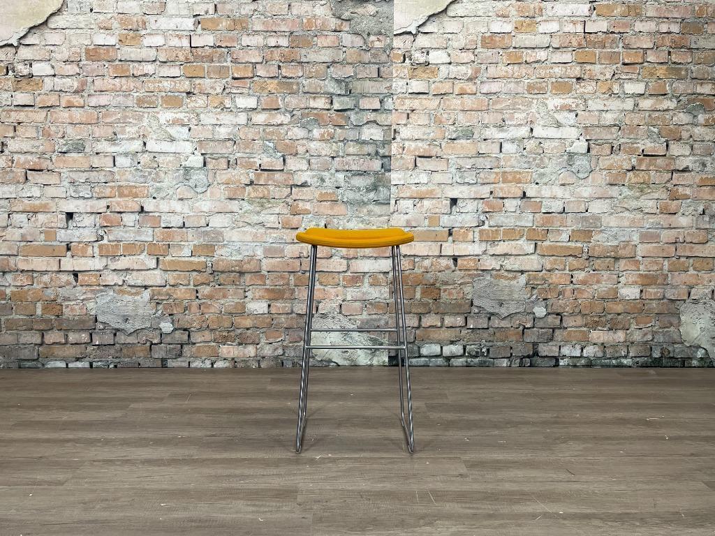 Cappellini Hi Pad Stool okergeel bij TheReSales, Ophalen, 60 tot 90 cm, Zo goed als nieuw, 1 kruk