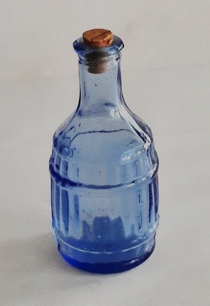 Twee miniatuur Flesjes – Blauw & Paars Ball and Claw Bitters, Ophalen of Verzenden