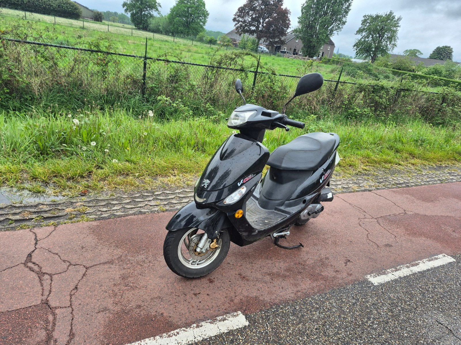 peugeot vclic geel kenteken, Ophalen, Zo goed als nieuw, Benzine, Peugeot
