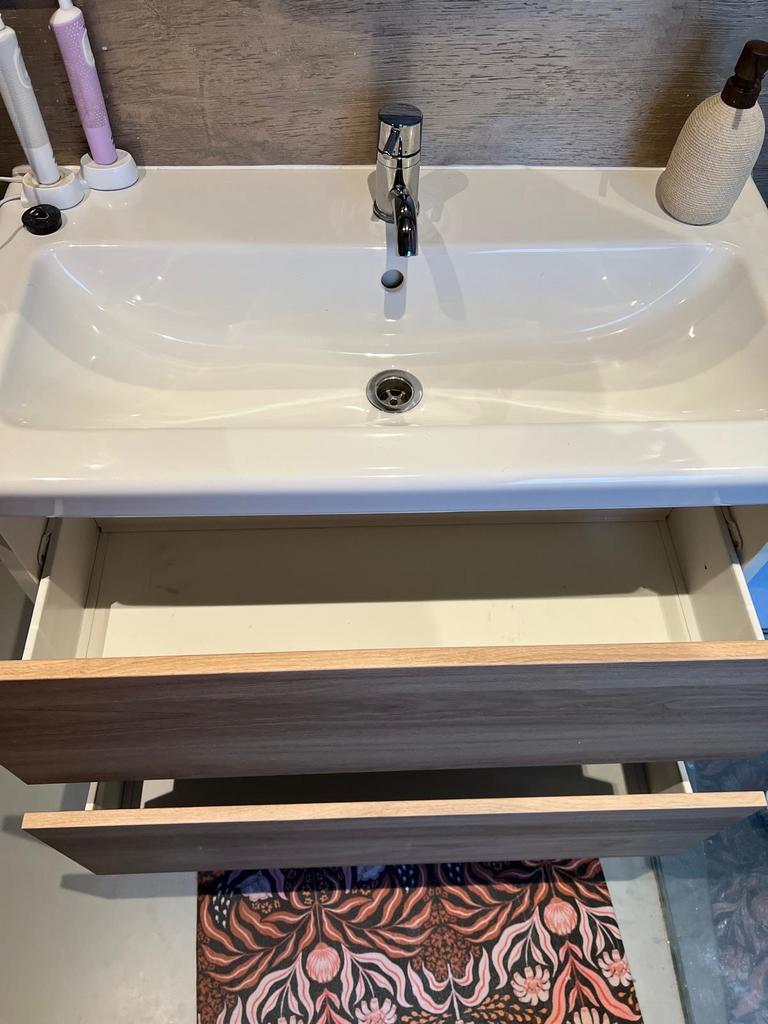 Zwevend IKEA badkamermeubel met wasbak en kraan, Ophalen, Gebruikt, 50 tot 100 cm, Minder dan 100 cm