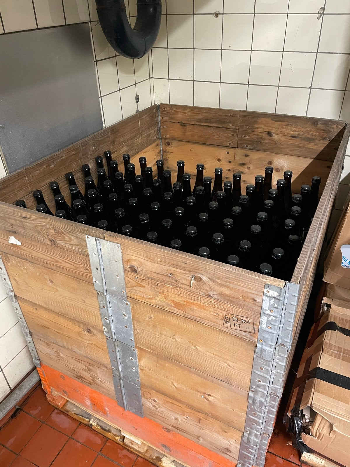 377 flessen Spaanse stijl appelcider (ongelabeld), Ophalen, Overige categorieën
