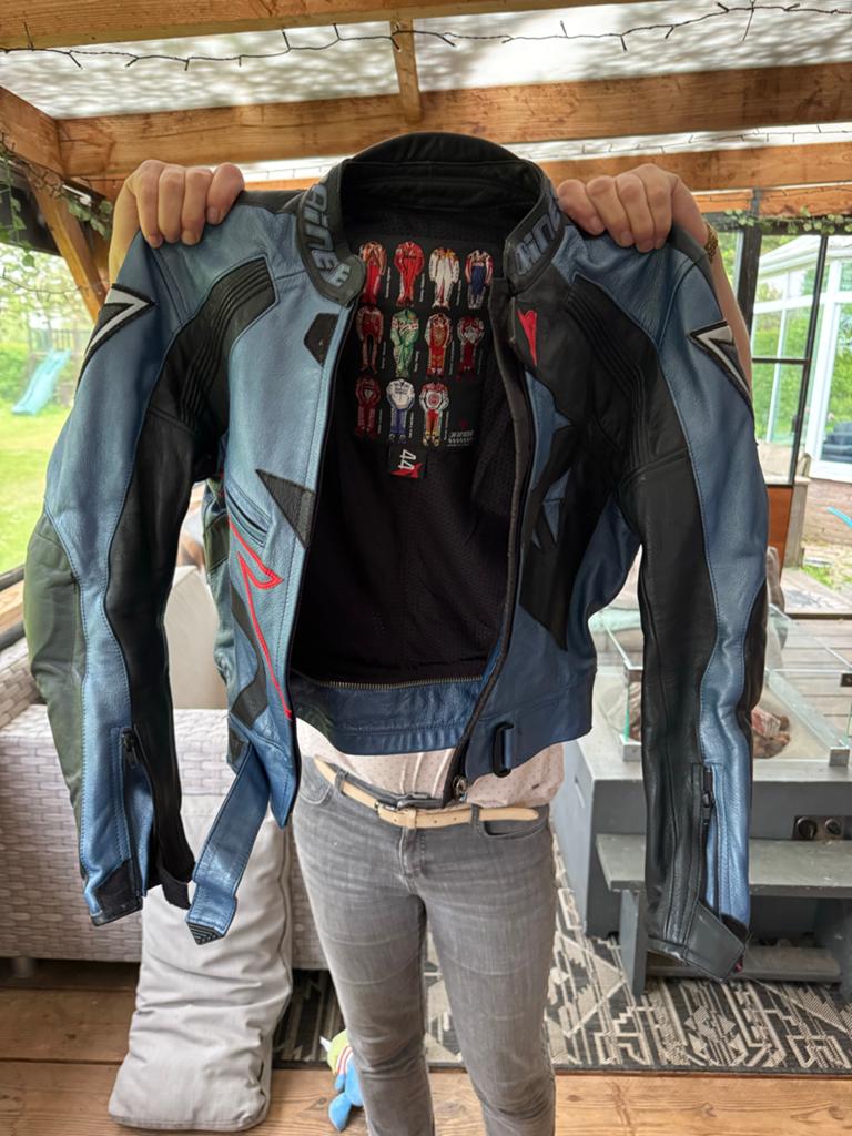 Dainese dames STR Motorpak (Jas & Broek) - Leer, Motoren, Kleding | Motorkleding, Ophalen of Verzenden, Tweedehands, Dames, Jas | leer