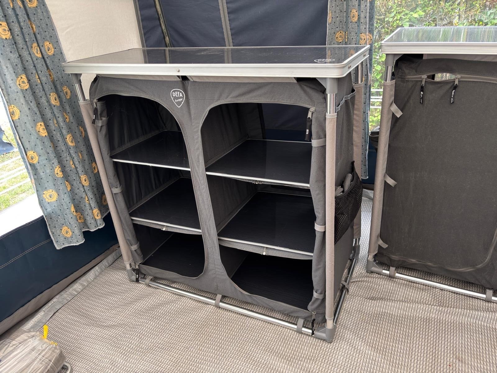 Twee Defa Greyline campingkasten met schuine achterwand, Caravans en Kamperen, Ophalen, Gebruikt