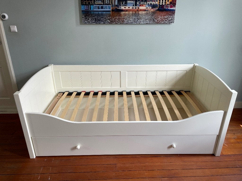 bed 1 persoons met ombouw en lade,  2 maal, identiek, Ophalen, Gebruikt, 90 cm, Eenpersoons
