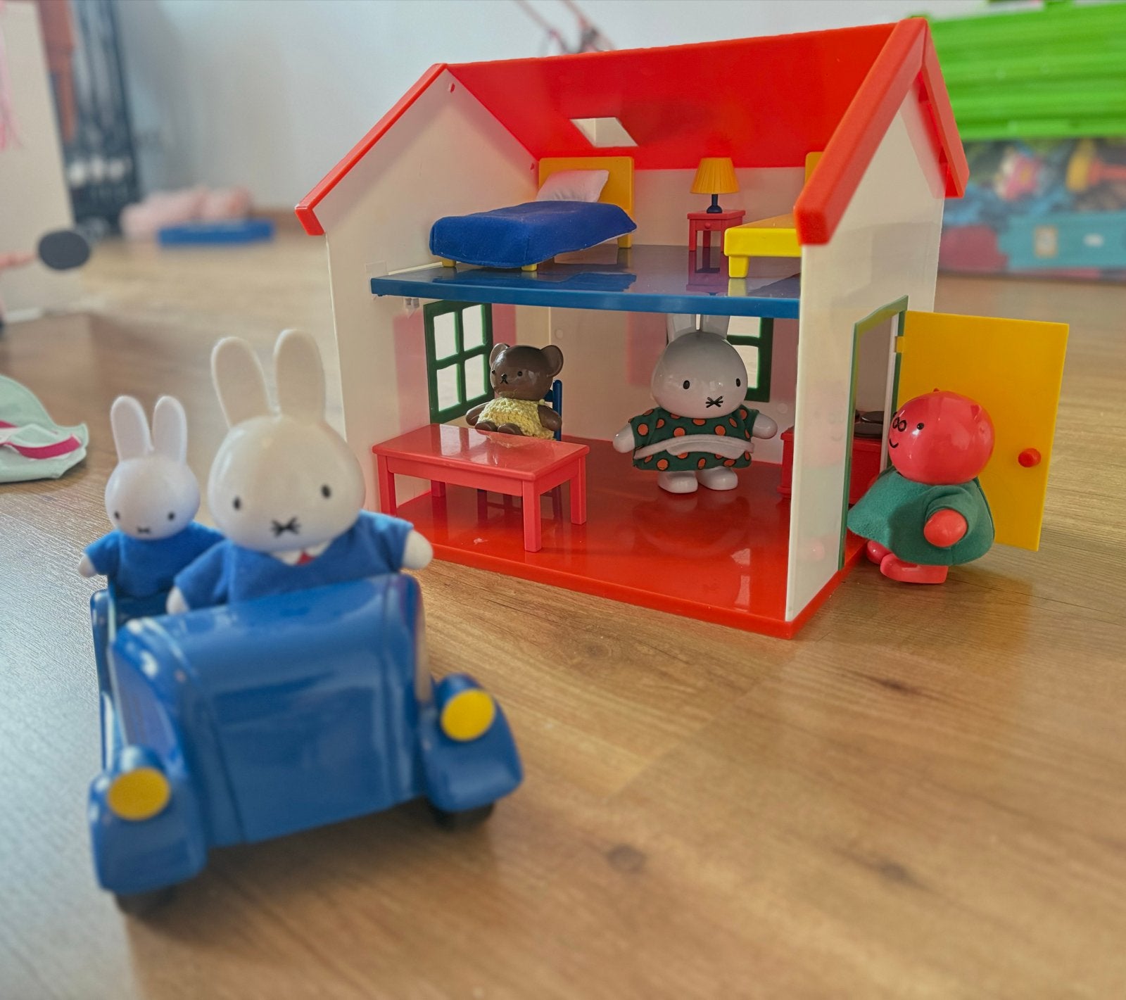 Nijntje speelhuis met auto en figuren van Mercis BV, Ophalen of Verzenden, Gebruikt, Jongen of Meisje