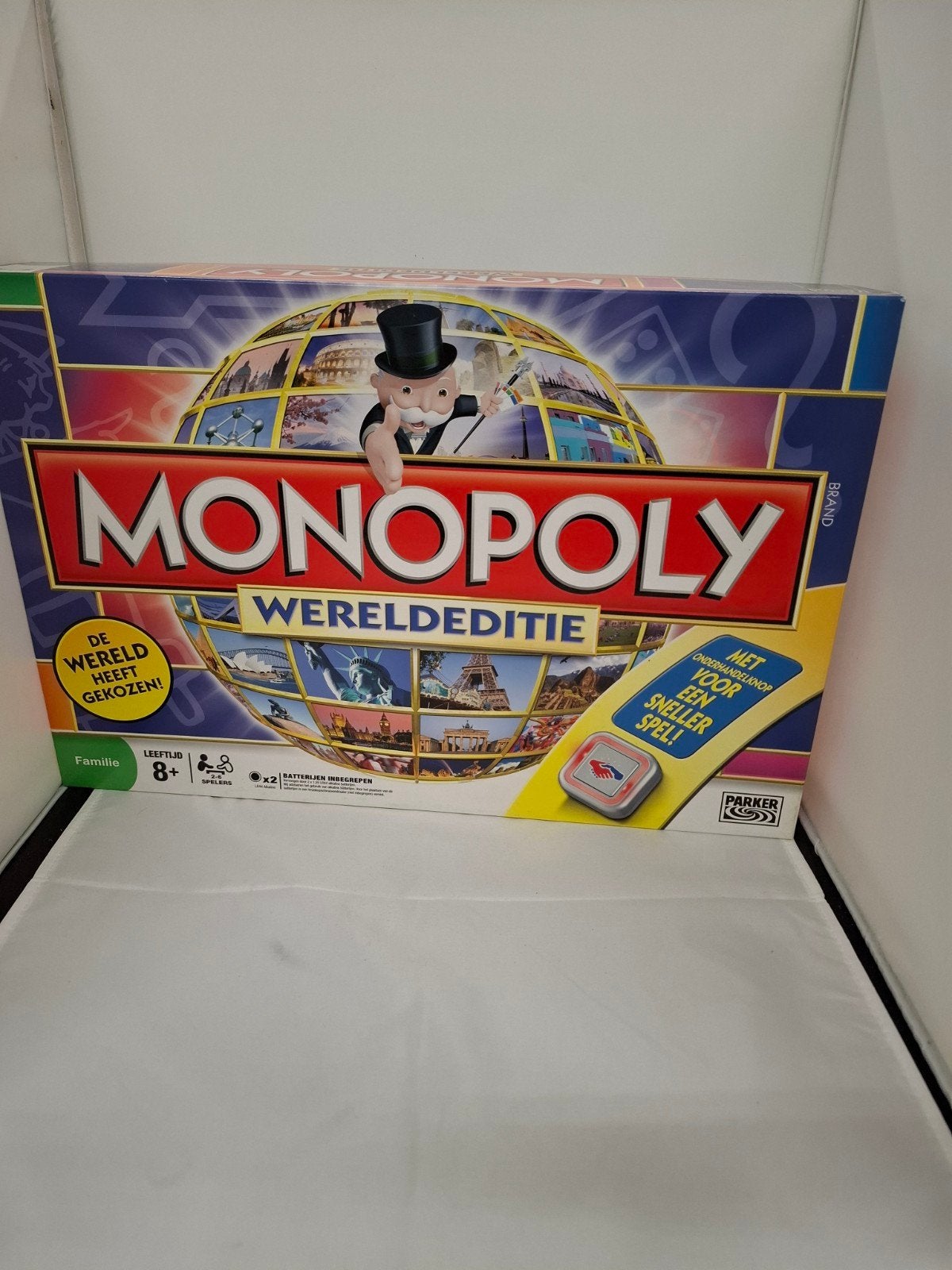 Monopoly Wereldeditie - Zo goed als nieuw, Parker / Hasbro, Ophalen of Verzenden, Zo goed als nieuw, Hasbro European Headquarters, 4 The Square, Stockley Park, Uxbridge, Middlesex, UB11 1ET, UK
