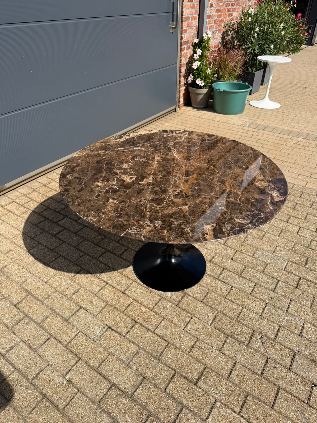 Originele ronde Knoll Tulip eettafel Emperador E. Saarinen, Huis en Inrichting, Ophalen of Verzenden, Vitra togo mah jong ligne roset cor cassina b&b italia artifort