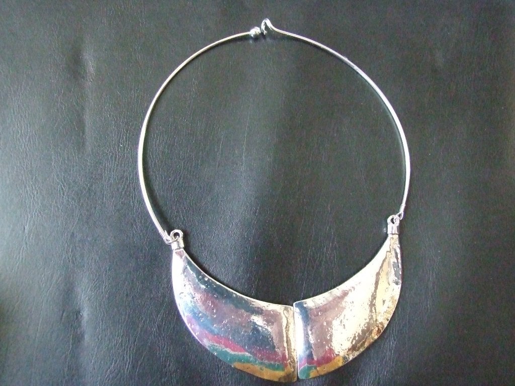 Mooie design ketting van metaal, Sieraden, Tassen en Uiterlijk, Kettingen, Ophalen of Verzenden, Nieuw, Zilver, Overige materialen