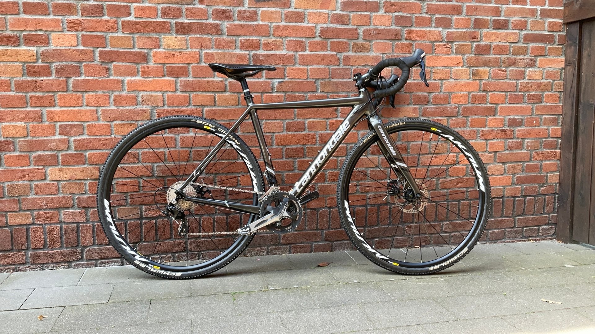 Veldrijfiets cannondale zwart/grijs, 28 inch, Gebruikt, Aluminium, 49 tot 53 cm