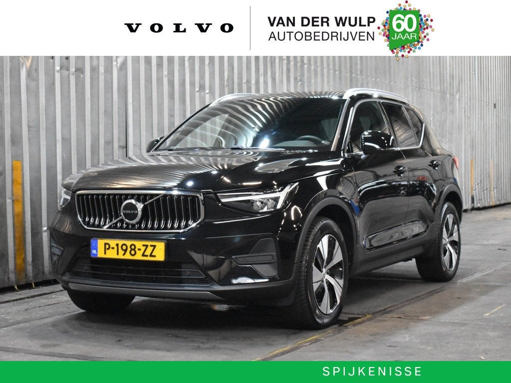 Volvo XC40 T4 211pk [Plug-In] Plus Bright | Trekhaak | BLIS, Automaat, 1712 kg, 24 maanden, Zwart