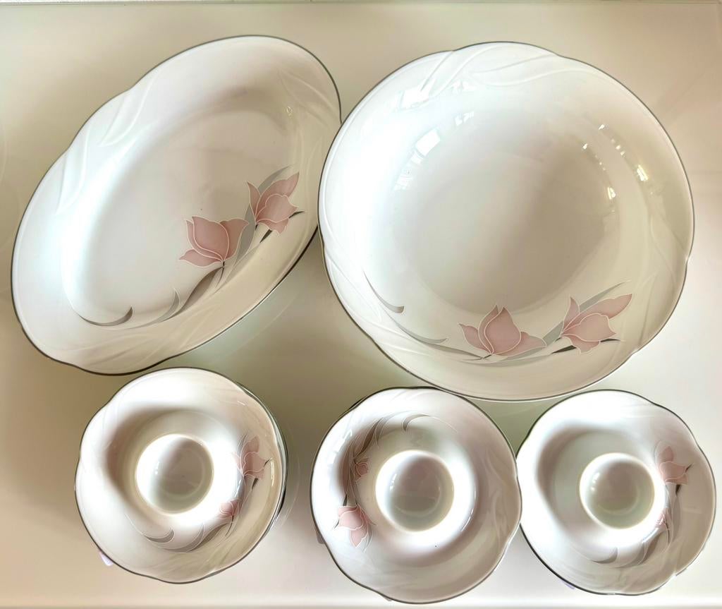 set van 2 schalen + 7 eierdopjes van Winterling Bavaria, Huis en Inrichting, Keuken | Servies, Ophalen of Verzenden, Porselein