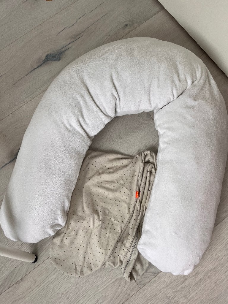 Voedingskussen met 2 wasbare hoezen, Kinderen en Baby's, Ophalen of Verzenden, Zo goed als nieuw, Voedingskussen, Overige merken