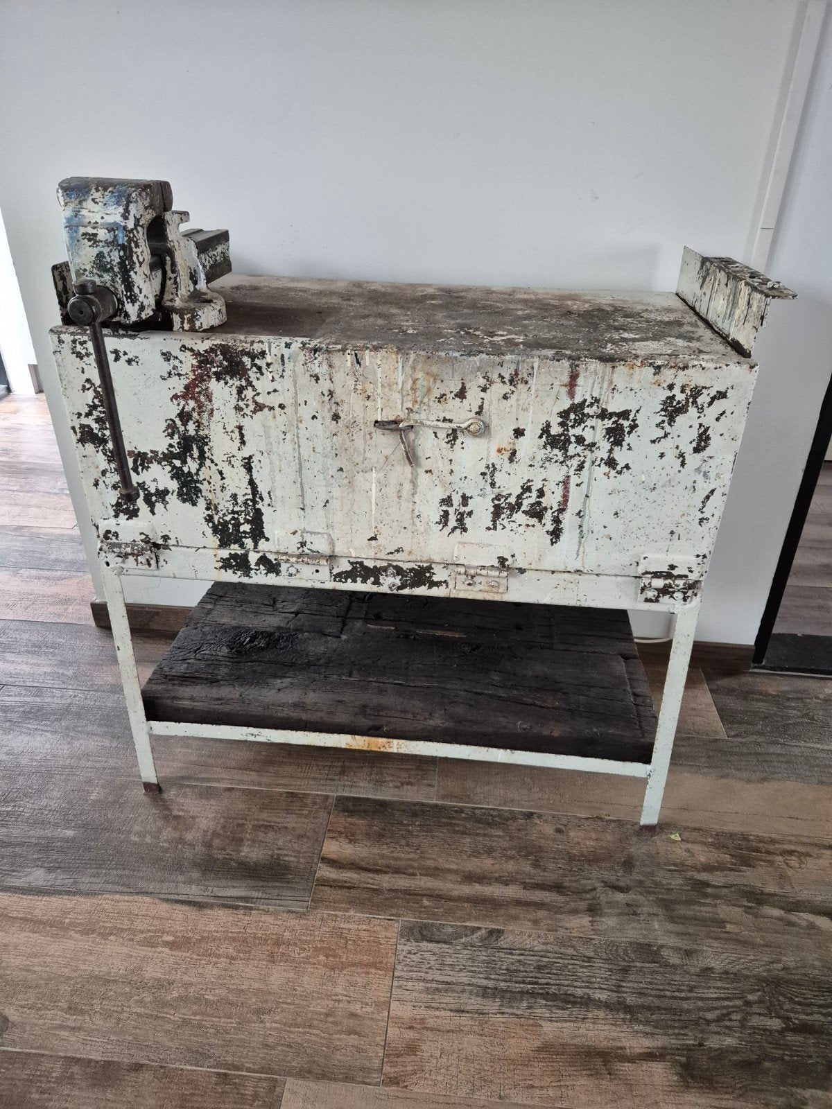 Vintage Werkbank met bankschroef en opbergruimte, Ophalen