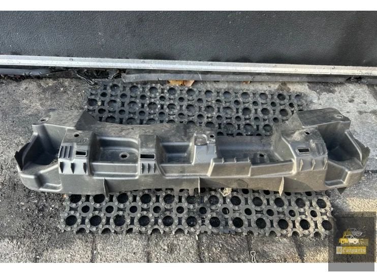 Gril bovenbalk 52117-0H020 citroen c1 Peugeot 108 bumper, Auto-onderdelen, Taurusavenue 1
2132 LS  Hoofddorp, NL, Gebruikt, Contact.group@renault.com