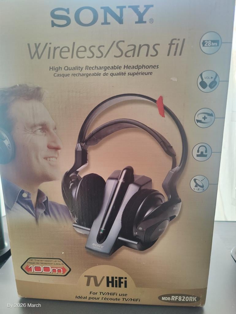Sony MDR-RF820RK Draadloze Hoofdtelefoon met Oplaadstation, Audio, Tv en Foto, Koptelefoons, Ophalen of Verzenden, Zo goed als nieuw