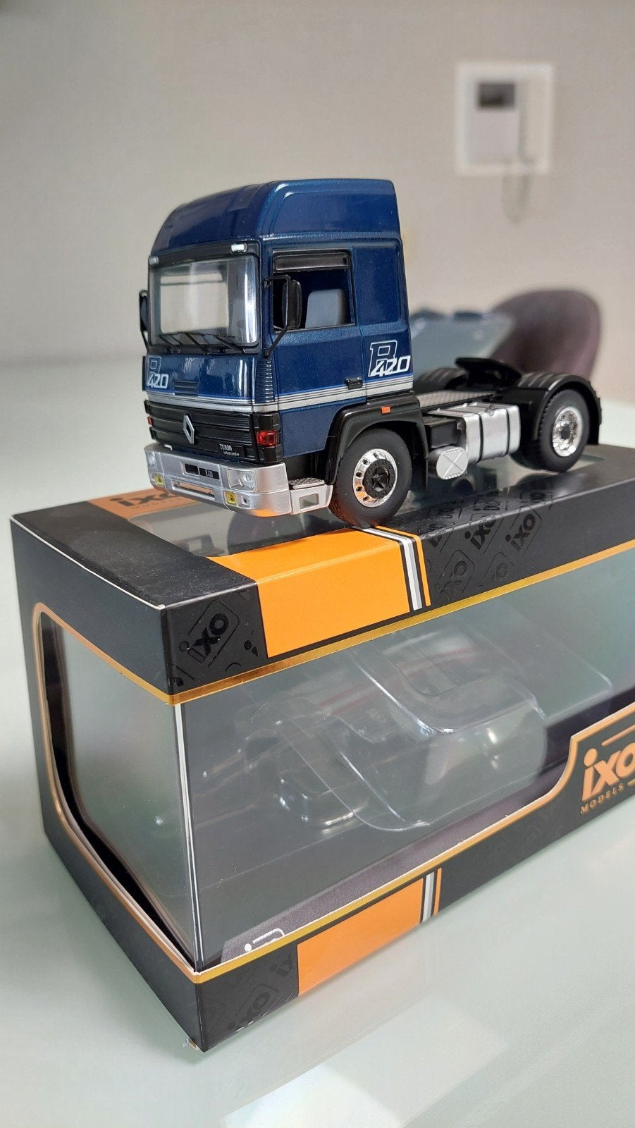 Ixo Models Renault R420 Truck Model, Overige merken, 1:50 of kleiner, Nieuw, Ophalen of Verzenden