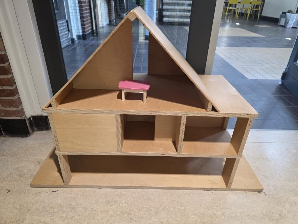 Groot & Robuust Houten poppenhuis (72x104x42), Ophalen, Zo goed als nieuw, Poppenhuis