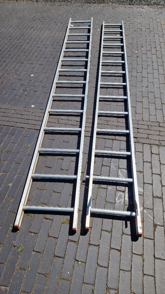 aluminium uitschuifladder 2 delig, Doe-het-zelf en Verbouw, Ladders en Trappen, Ophalen, Zo goed als nieuw, Ladder, Opvouwbaar of Inschuifbaar