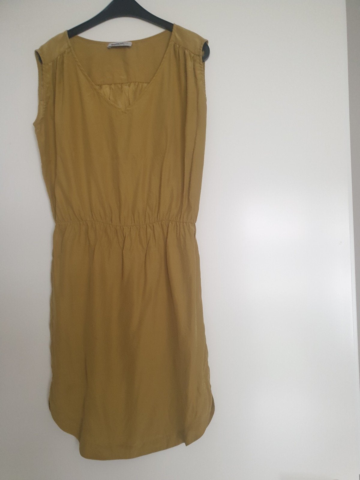 DUTCHESS zijden jurk maat 38, Kleding | Dames, Maat 38/40 (M), Ophalen of Verzenden, Zo goed als nieuw, Knielengte
