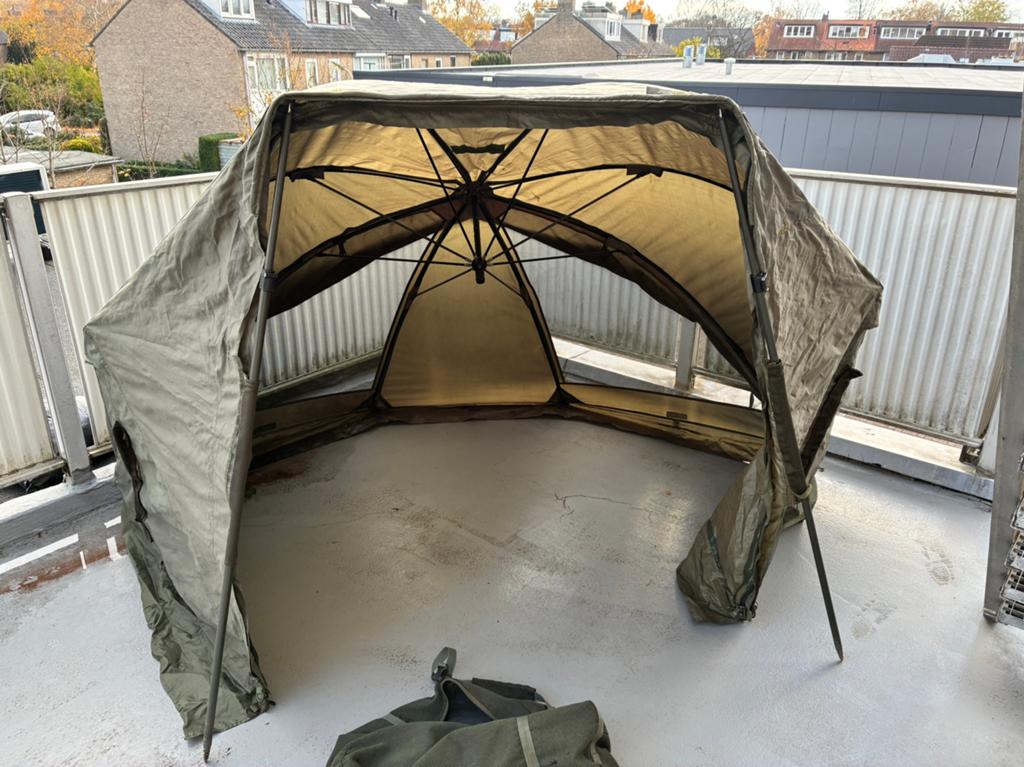 Nash Groundhog Brolly compleet, Ophalen of Verzenden, Gebruikt, Complete set