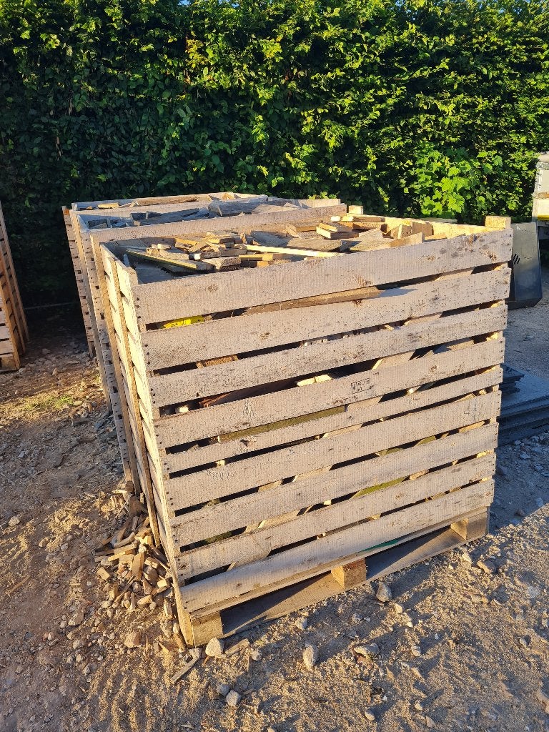 Div. rest en brandhout gestapeld in houten krat (M3 prijs), Tuin en Terras, 6 m³ of meer, Ophalen, Overige houtsoorten, Blokken