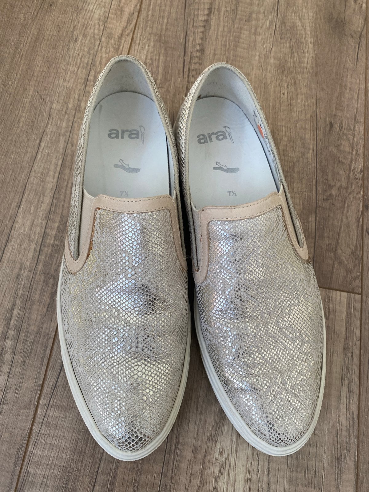 Ara instappers goudkleurig maat, Ophalen of Verzenden, Zo goed als nieuw, Overige kleuren, Instappers