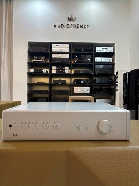 T+A PA 1100 E – Geïntegreerde Versterker, Overige merken, Ophalen of Verzenden, Zo goed als nieuw, 120 watt of meer