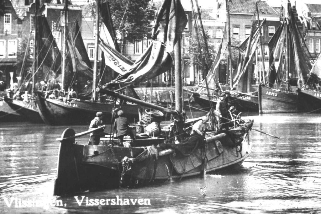967114	Vlissingen	Vissershaven	Haven 1964 Zeeland	Gelopen, Ophalen of Verzenden, 1960 tot 1980, Gelopen, Zeeland