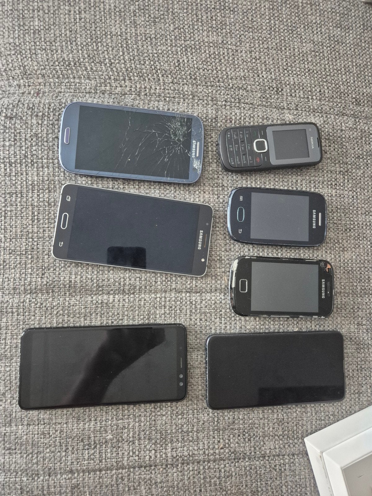 Partij telefoons met doosjes - Samsung en Nokia, Gebruikt, Overige modellen, Ophalen of Verzenden, Zonder simlock